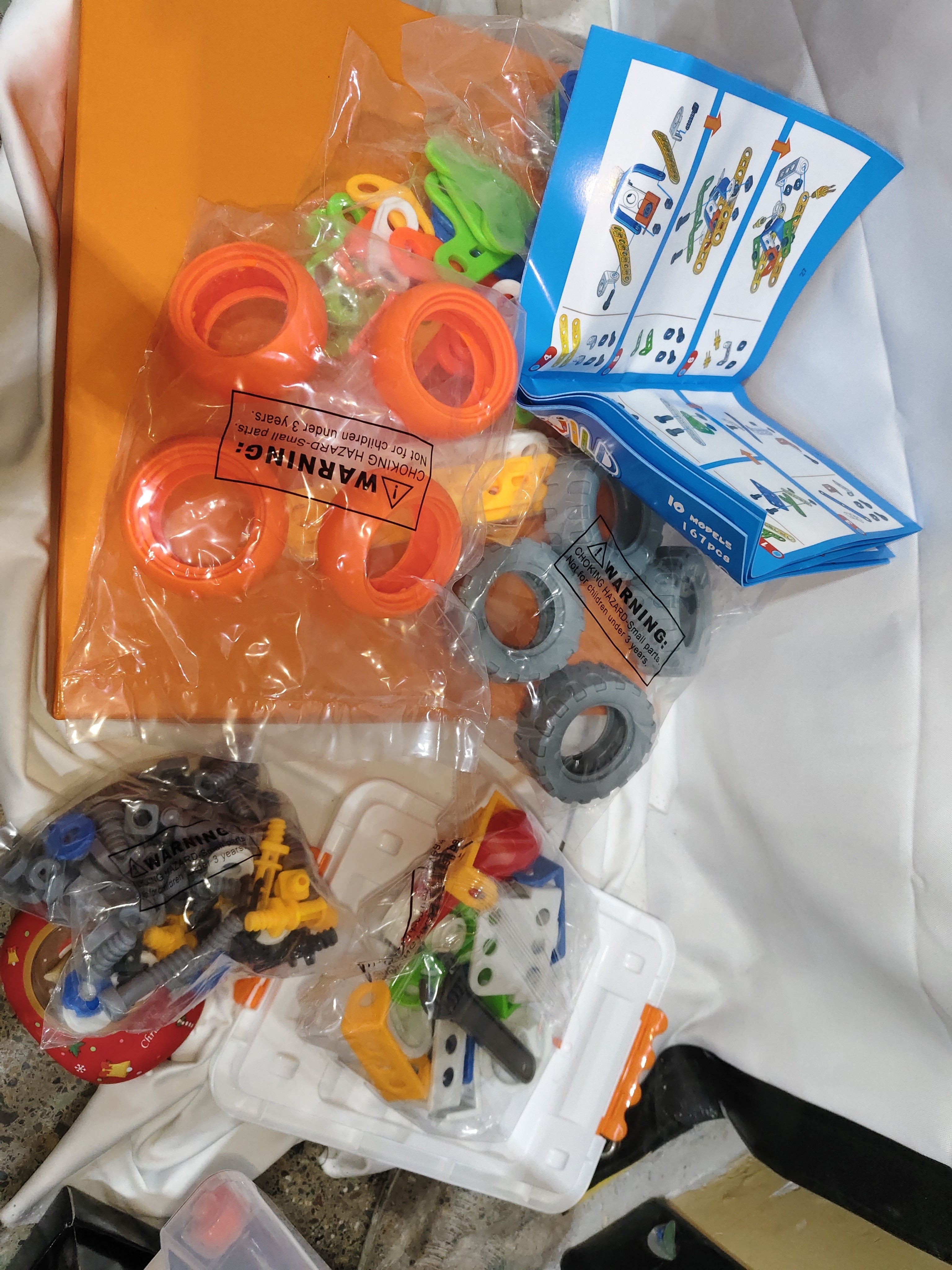 DIY Disassembly Soft Silicone Building Blocks Engineering Vehicle Robot Assembly Model Screw Tool Kit