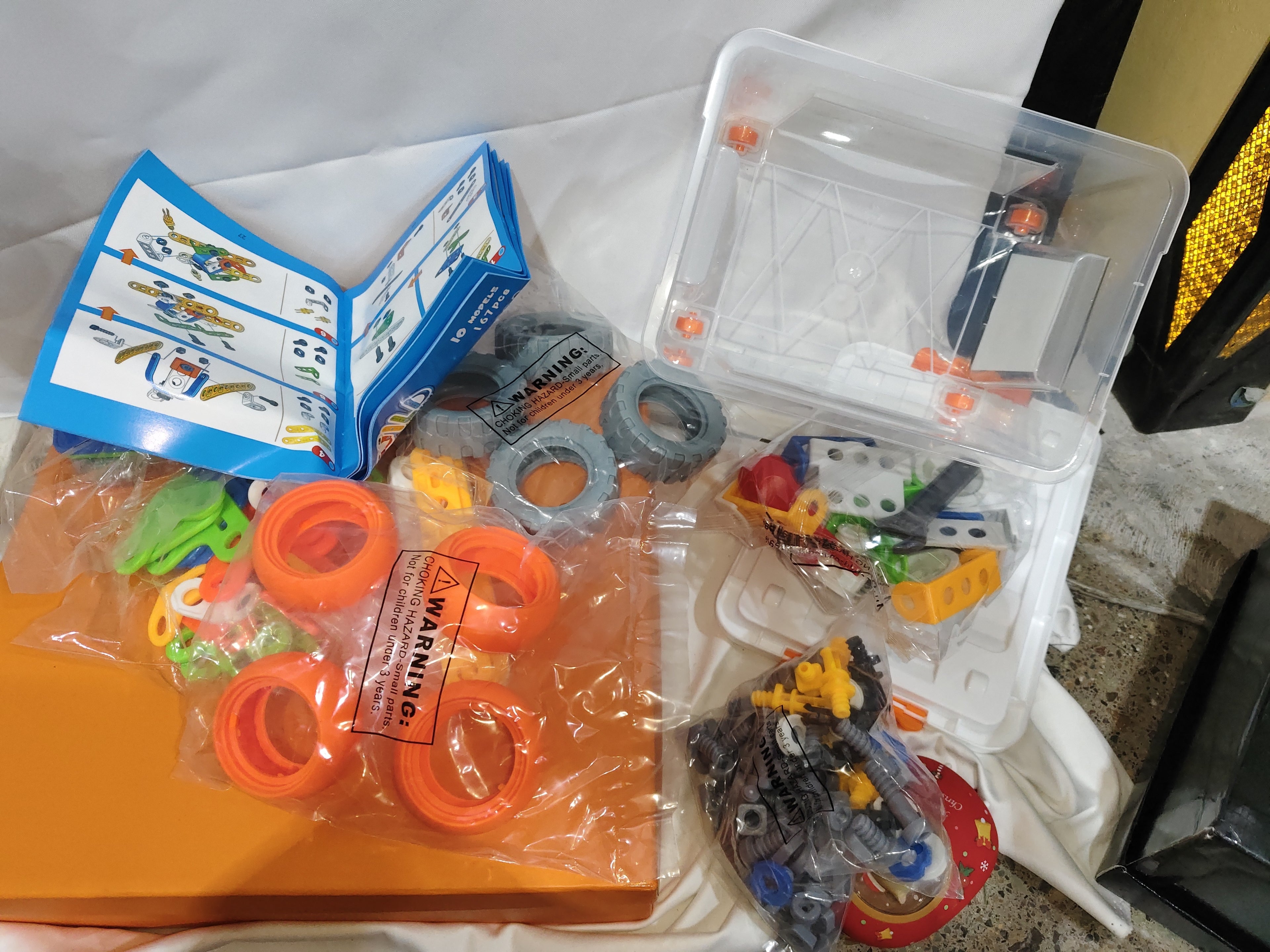 DIY Disassembly Soft Silicone Building Blocks Engineering Vehicle Robot Assembly Model Screw Tool Kit
